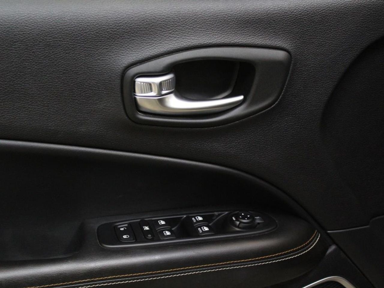 Jeep Compass 1.3 Gse T4 96kW (130CV) Longitude MT FWD - Foto 2