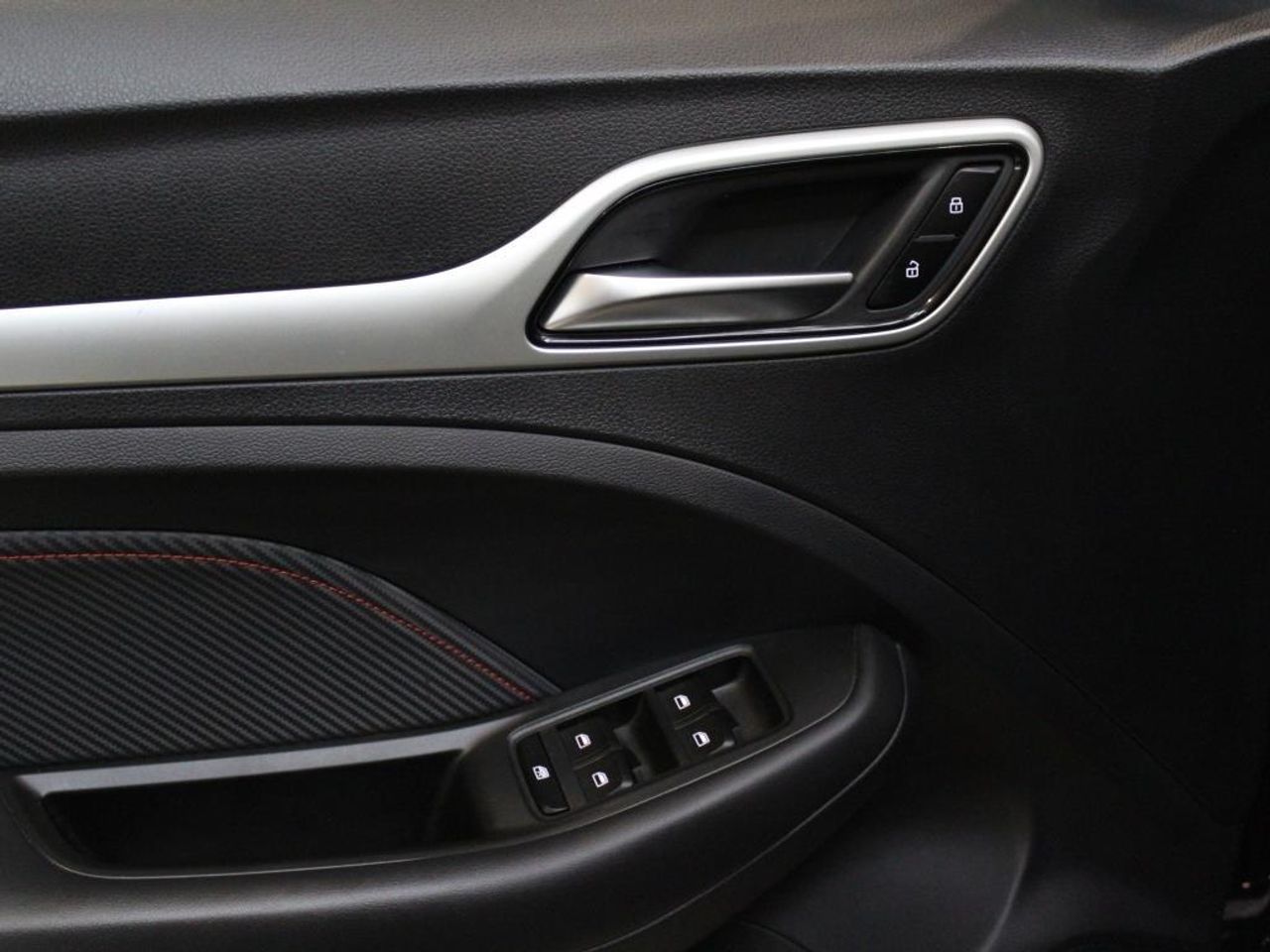 MG ZS 1.5 Comfort - Foto 2