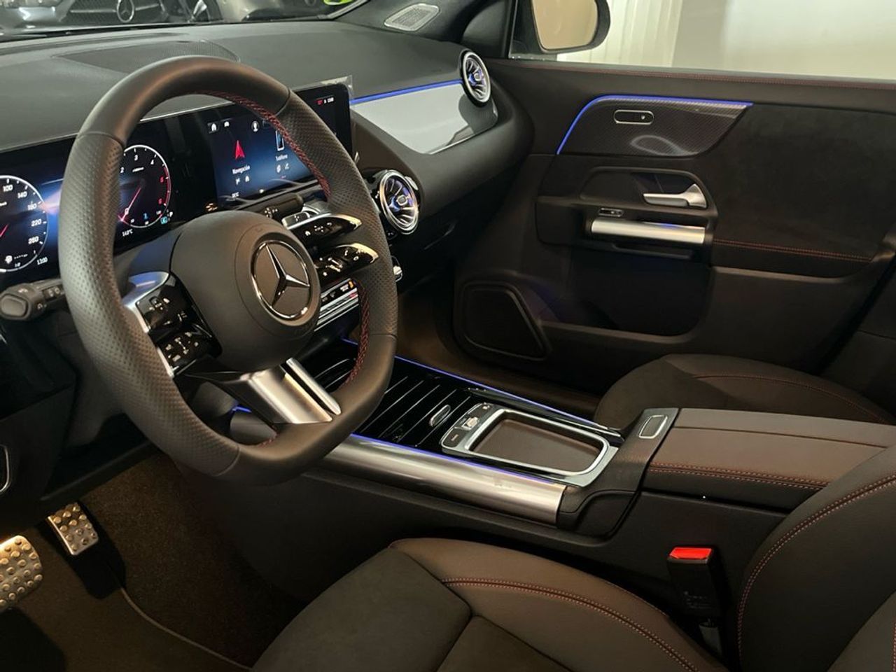 Mercedes GLA 200 d AMG Line (EURO 6d) - Foto 2