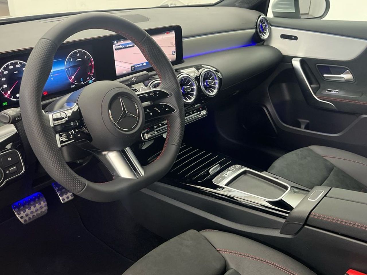 Mercedes Clase A 200 d - Foto 2