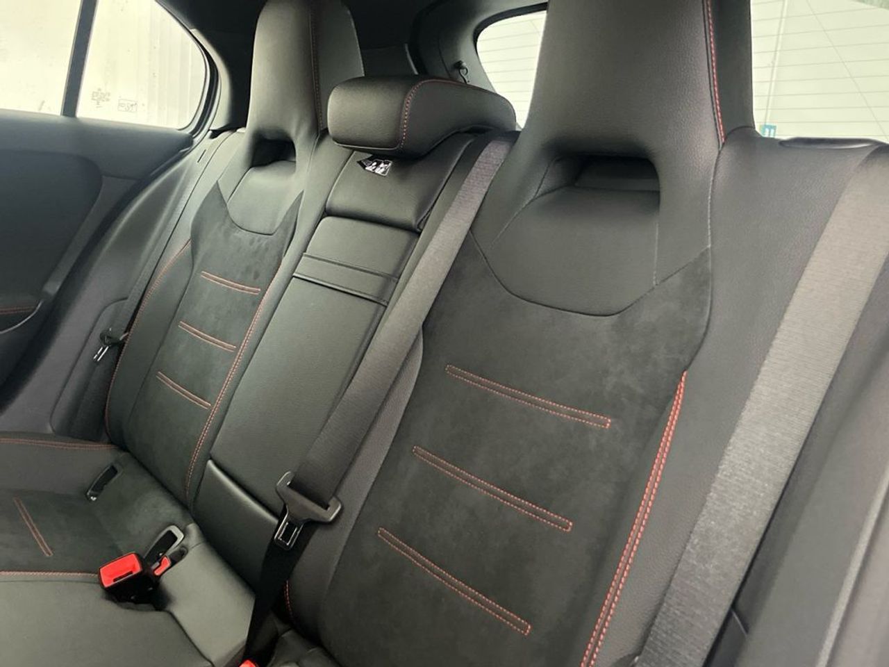 Mercedes Clase A 200 d - Foto 2