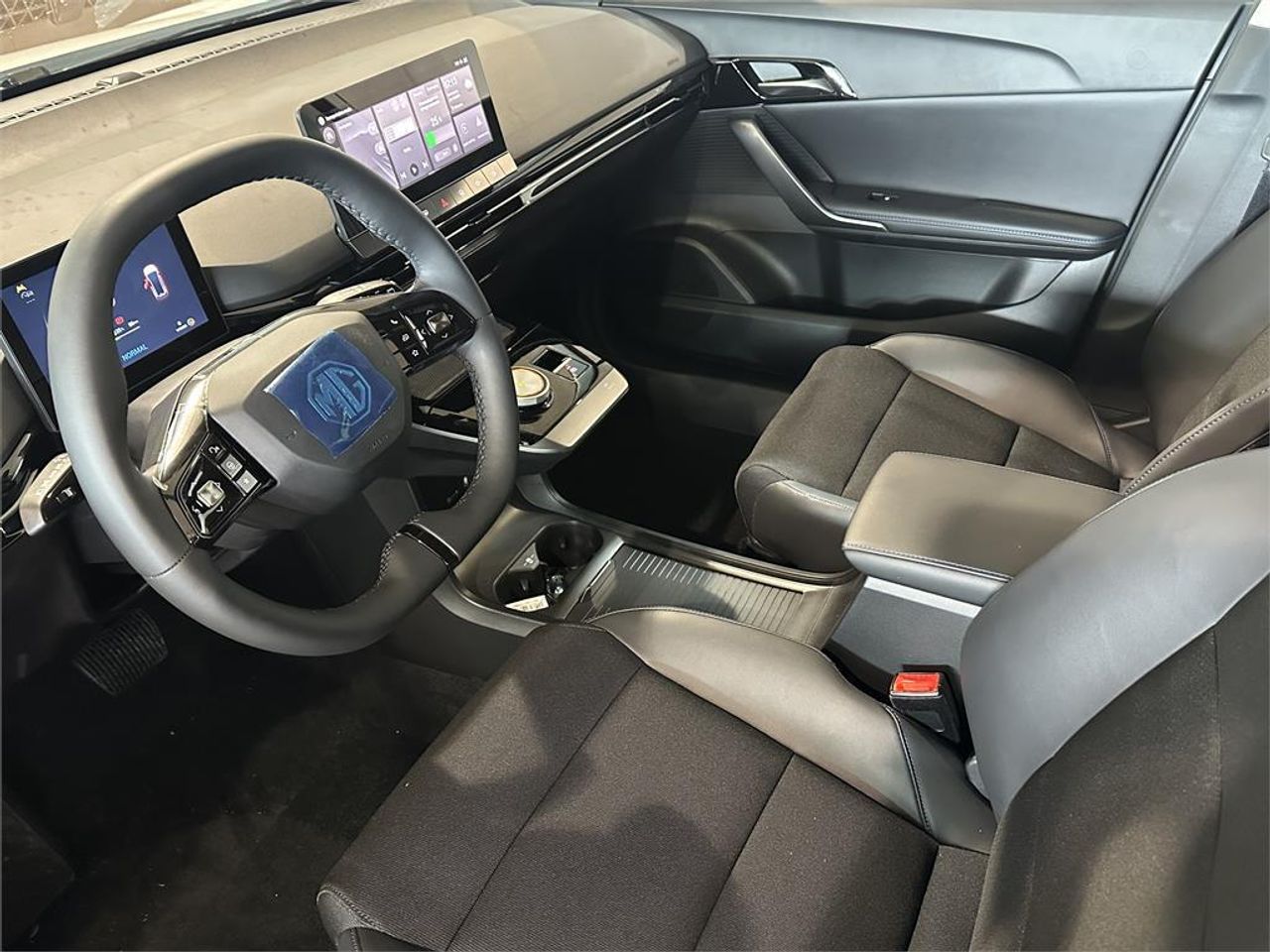MG MG4 64kWh Luxury - Foto 2