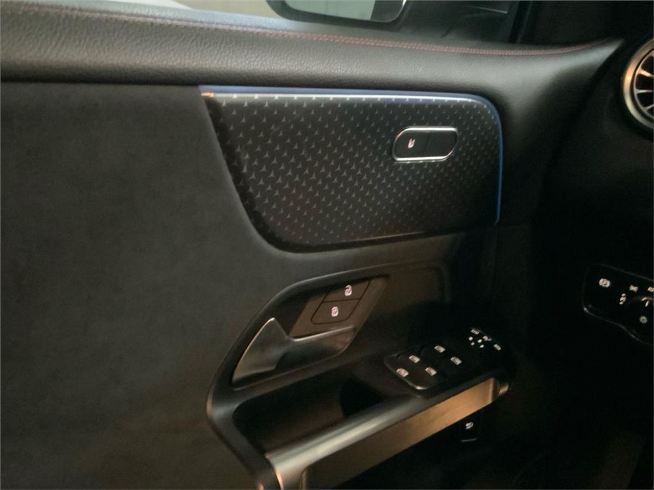 Mercedes EQB EQB 250+ - foto 17