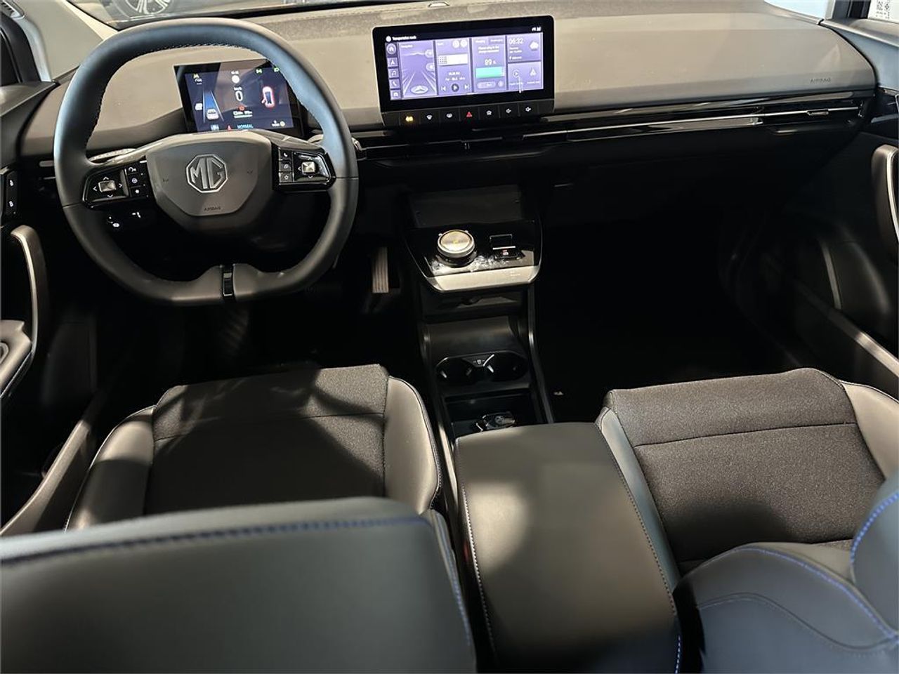 MG MG4 64kWh Luxury - Foto 2
