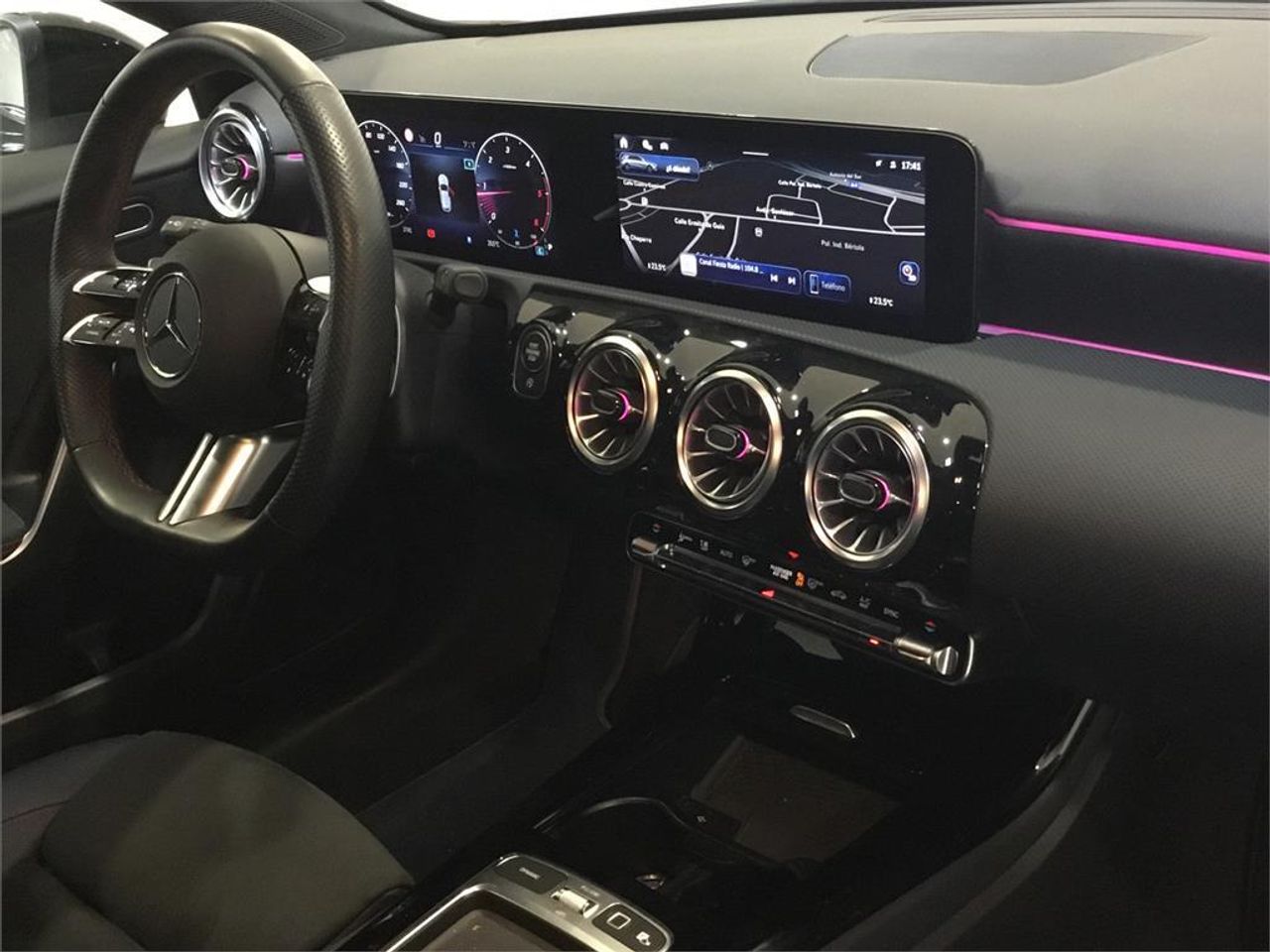 Mercedes Clase A 200 d - Foto 2