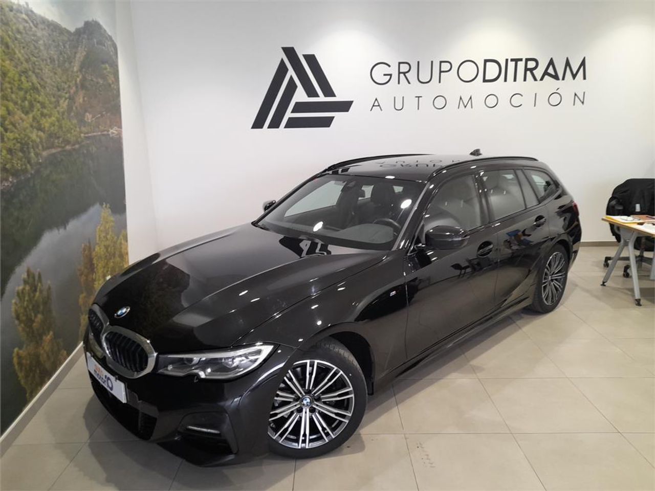 BMW Serie 3 320d Auto.Touring - Foto 2