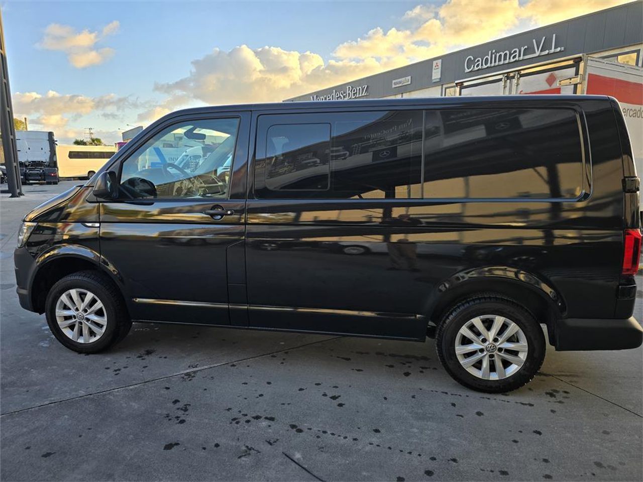 Volkswagen Transporter Furgón Largo TA 2.0 TDI 75kW (102CV) BMT - Foto 2