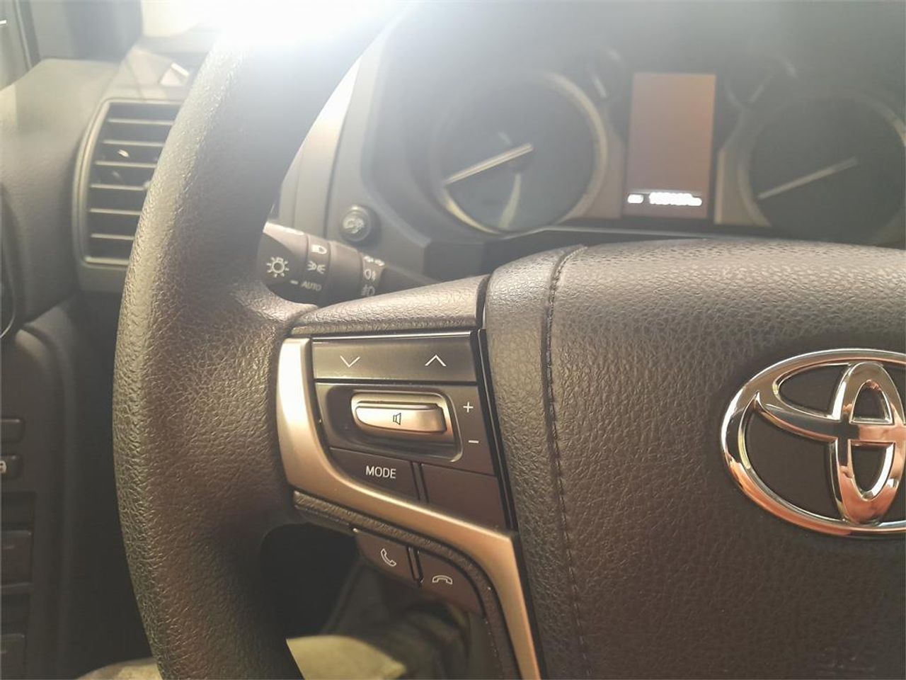 Toyota Land Cruiser 2.8 D-4D NX - Foto 2