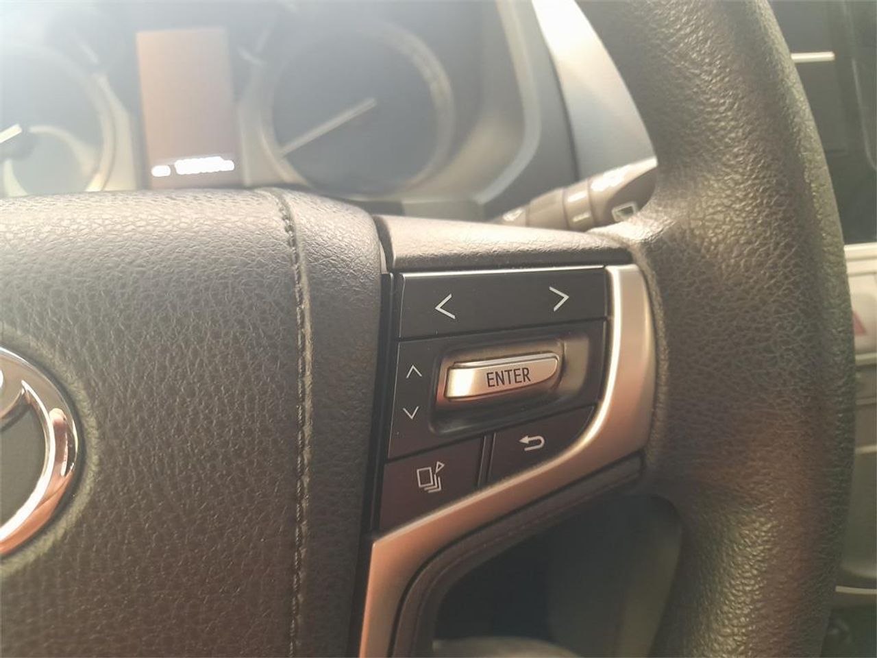 Toyota Land Cruiser 2.8 D-4D NX - Foto 2