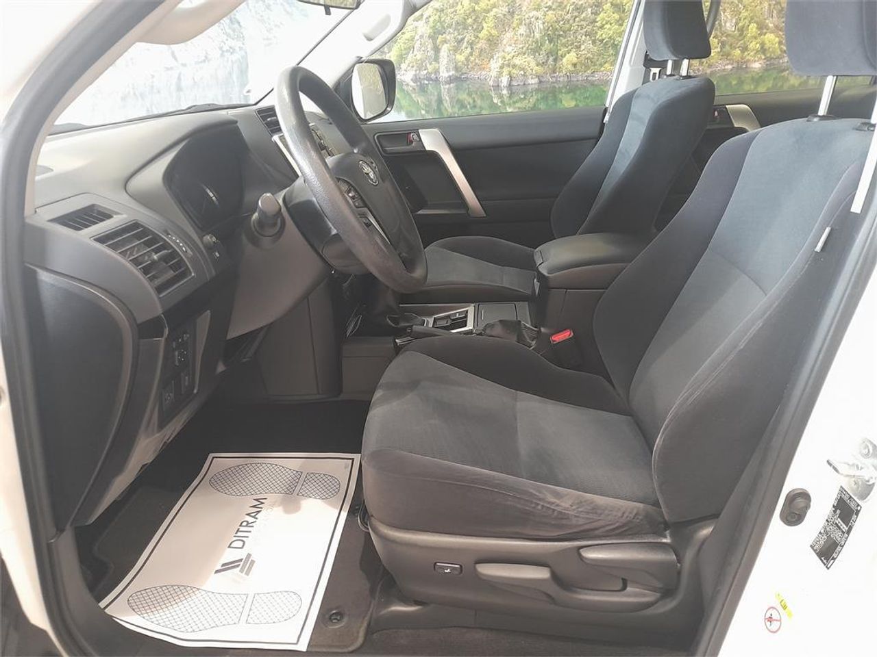 Toyota Land Cruiser 2.8 D-4D NX - Foto 2