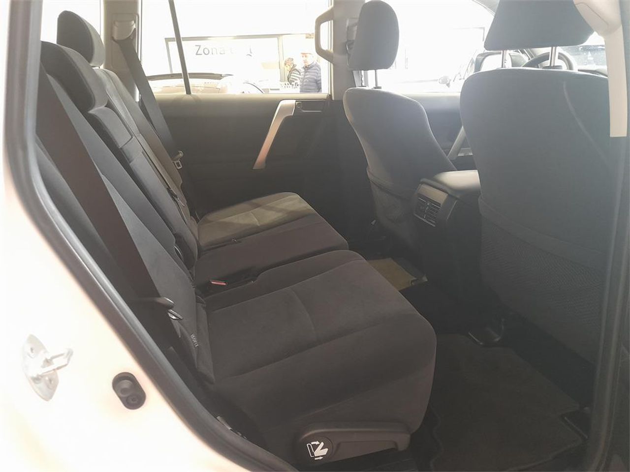 Toyota Land Cruiser 2.8 D-4D NX - Foto 2