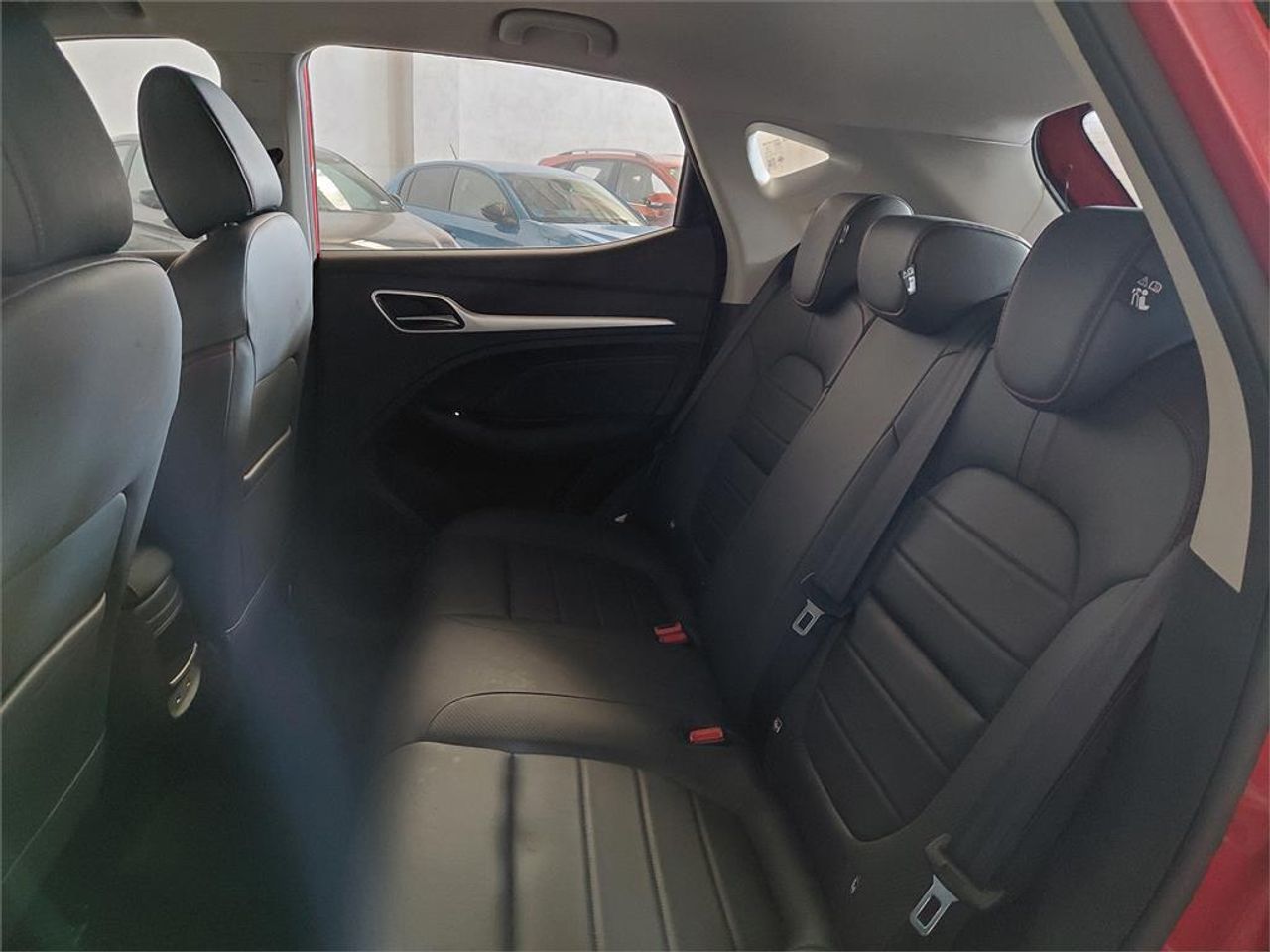 MG ZS 1.5 Luxury - Foto 2