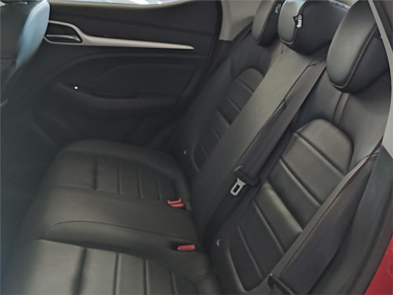 MG ZS 1.5 Luxury - Foto 2