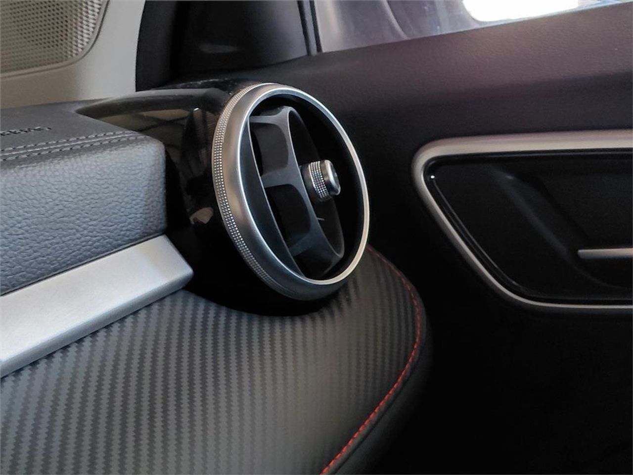 MG ZS 1.5 Luxury - Foto 2