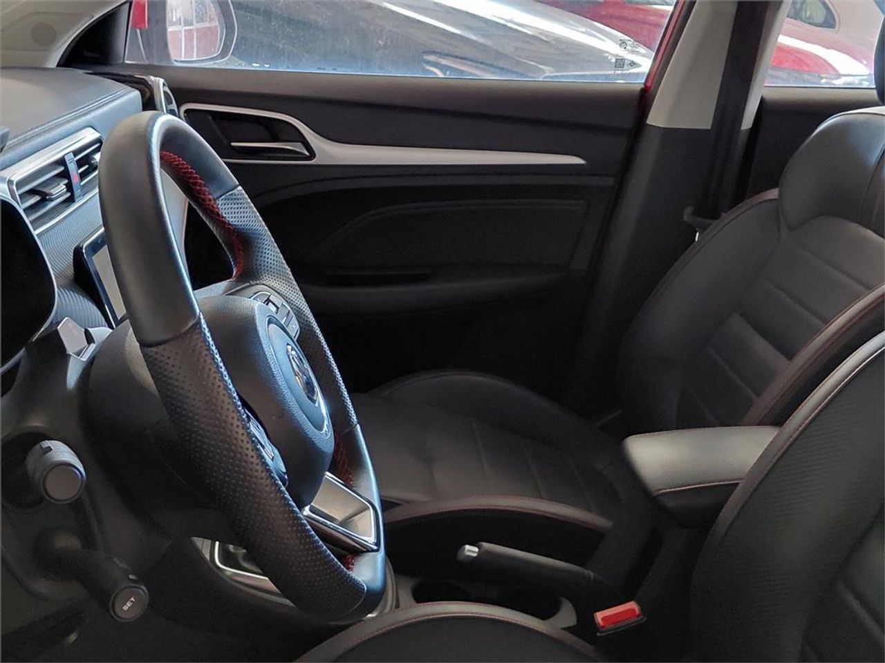 MG ZS 1.5 Luxury - Foto 2