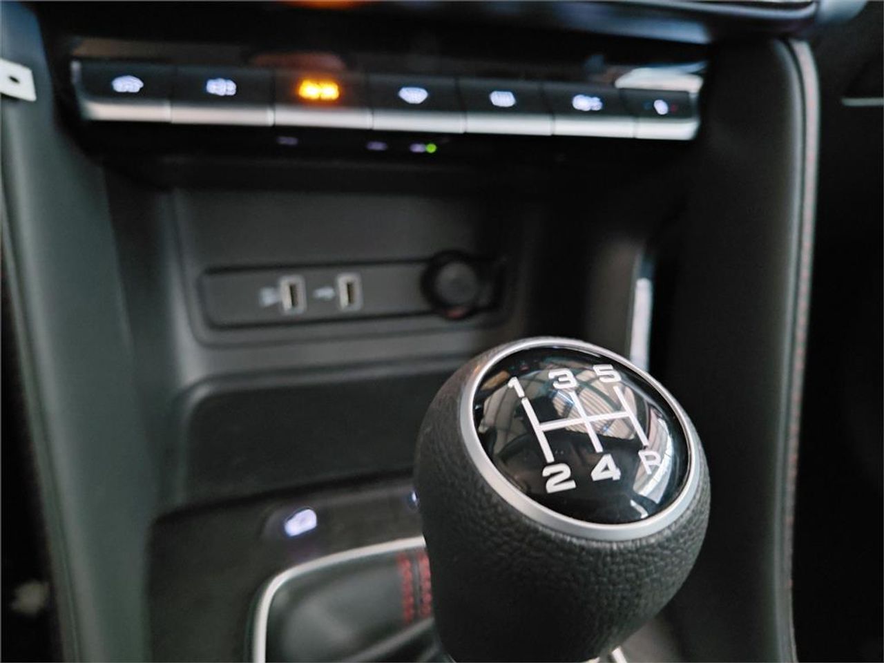 MG ZS 1.5 Luxury - Foto 2