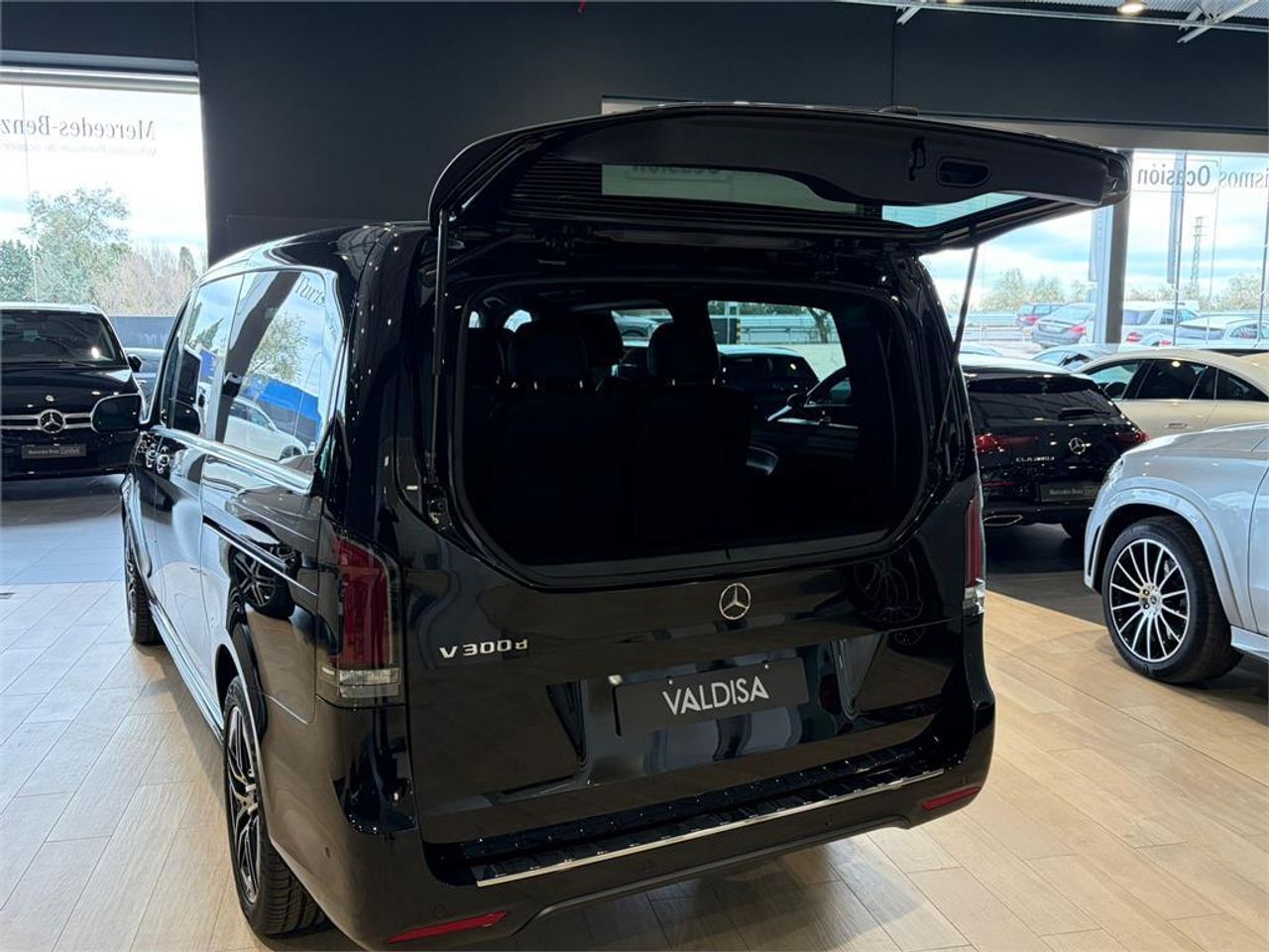 Mercedes Clase V 300 d Avantgarde Largo - Foto 2