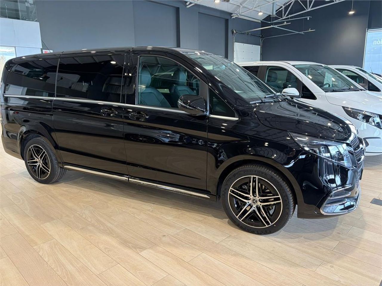 Mercedes Clase V 300 d Avantgarde Largo - Foto 2