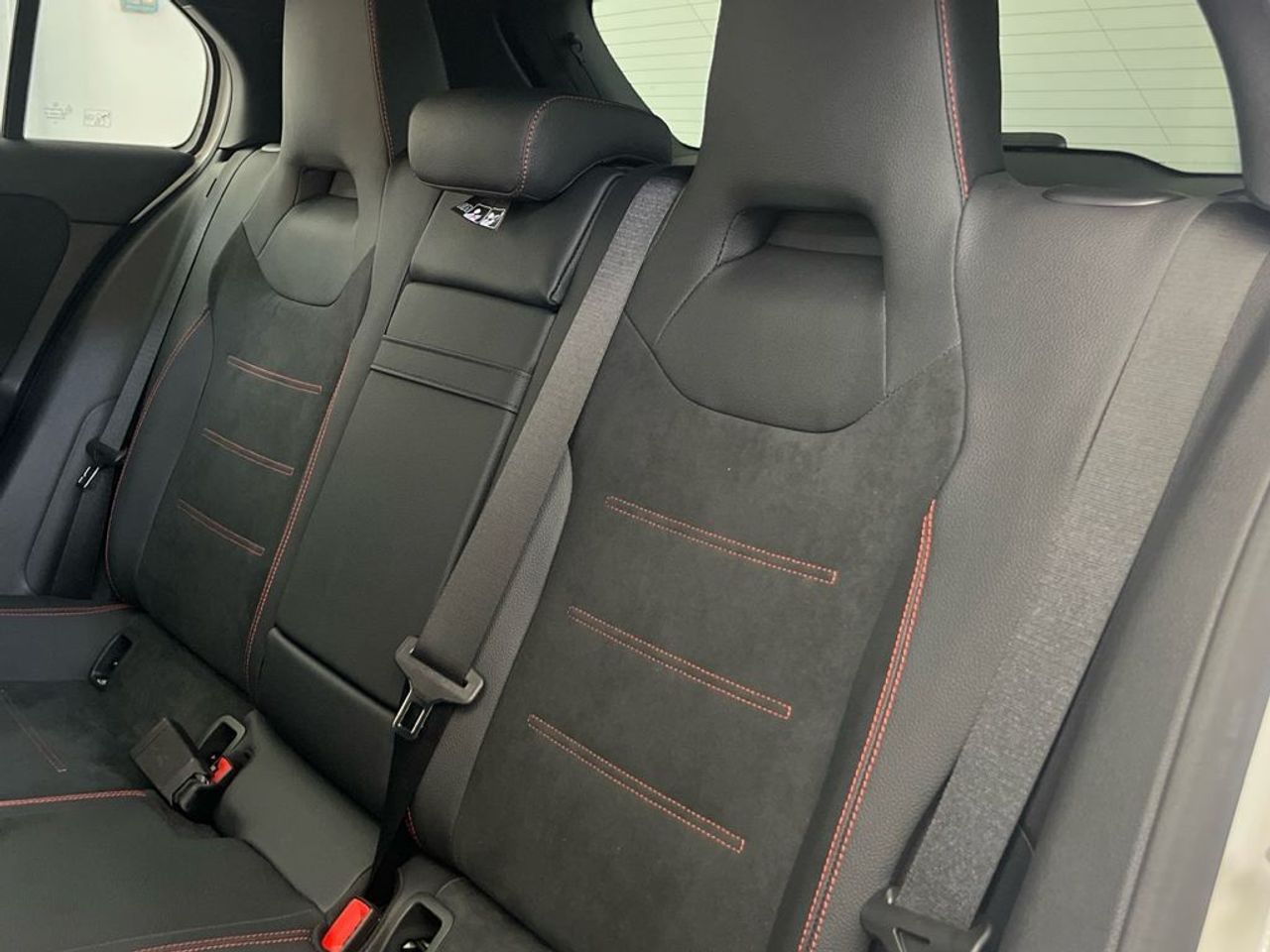 Mercedes Clase A 200 d Compacto - Foto 2