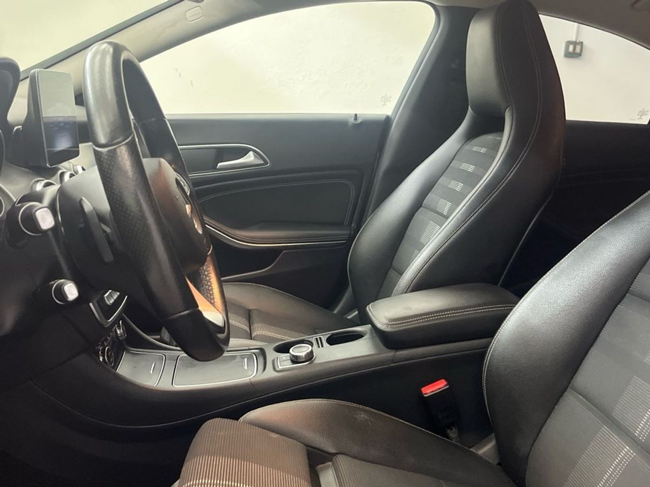 Mercedes CLA 200 CDI / d Urban - Foto 2