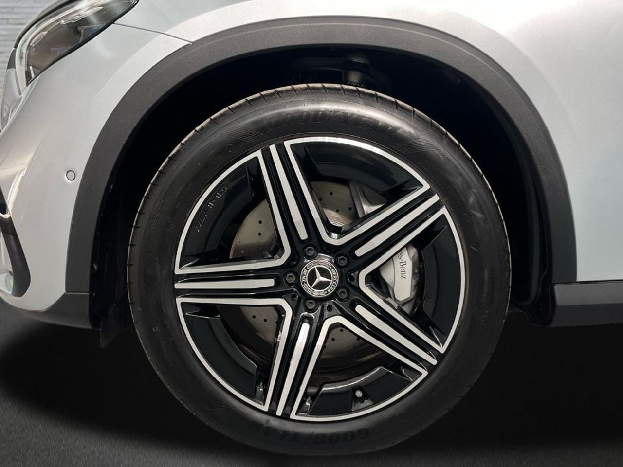 Mercedes GLC 220 d 4MATIC - Foto 2