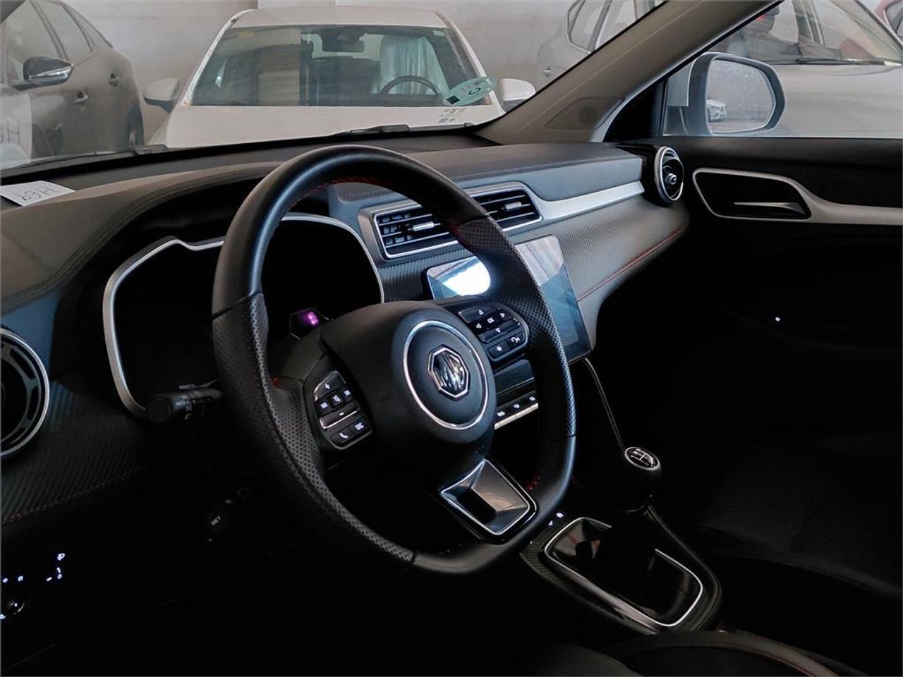 MG ZS 1.5 Luxury - Foto 2