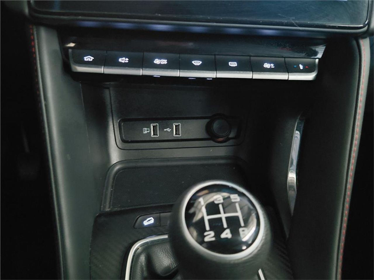 MG ZS 1.5 Luxury - Foto 2