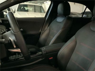 Mercedes Clase A Sedán A 180