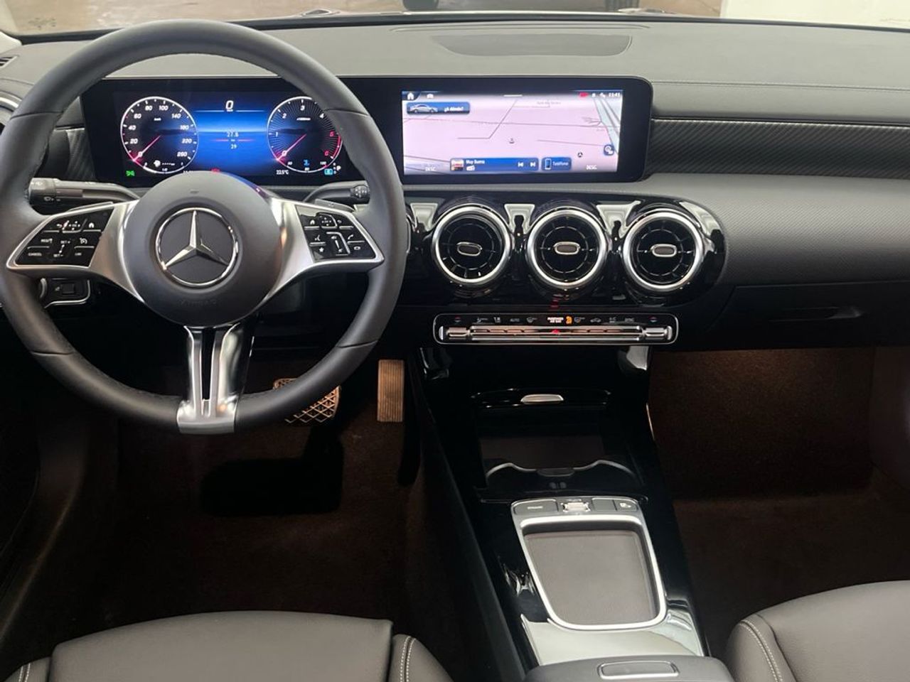 Mercedes CLA 200 d Coupé - Foto 2