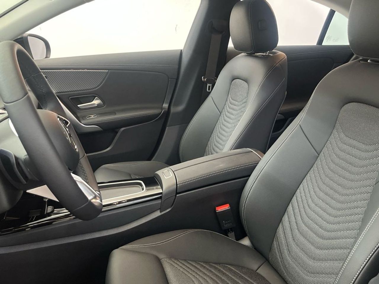 Mercedes CLA 200 d Coupé - Foto 2