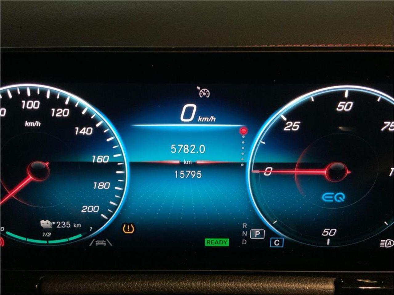 Mercedes EQA EQA 250 - foto 13