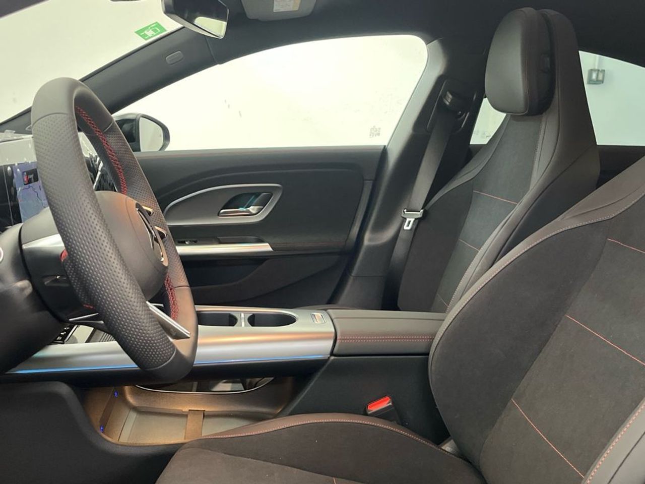 Mercedes CLA 250+ con tecnología EQ - foto 7