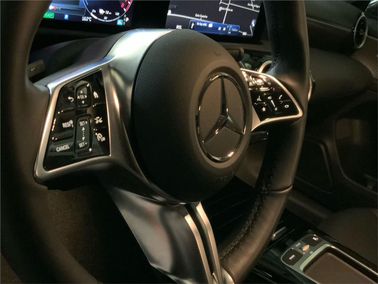 Mercedes Clase A 250 e Sedán - foto 18