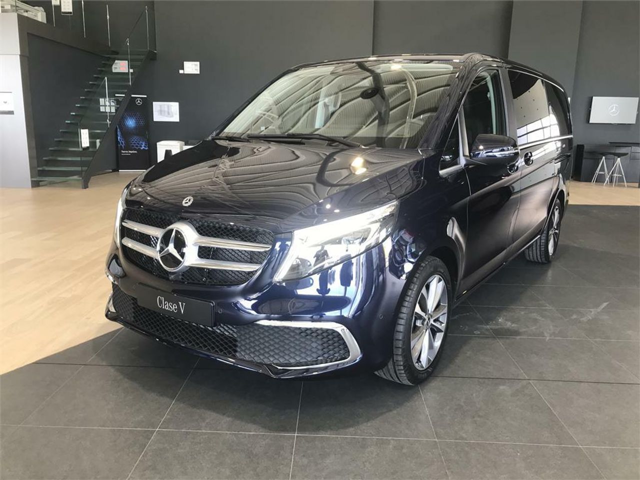 Mercedes sl cambio automatico  de segunda mano - Mercedes Clase V 220 d Avantgarde Largo