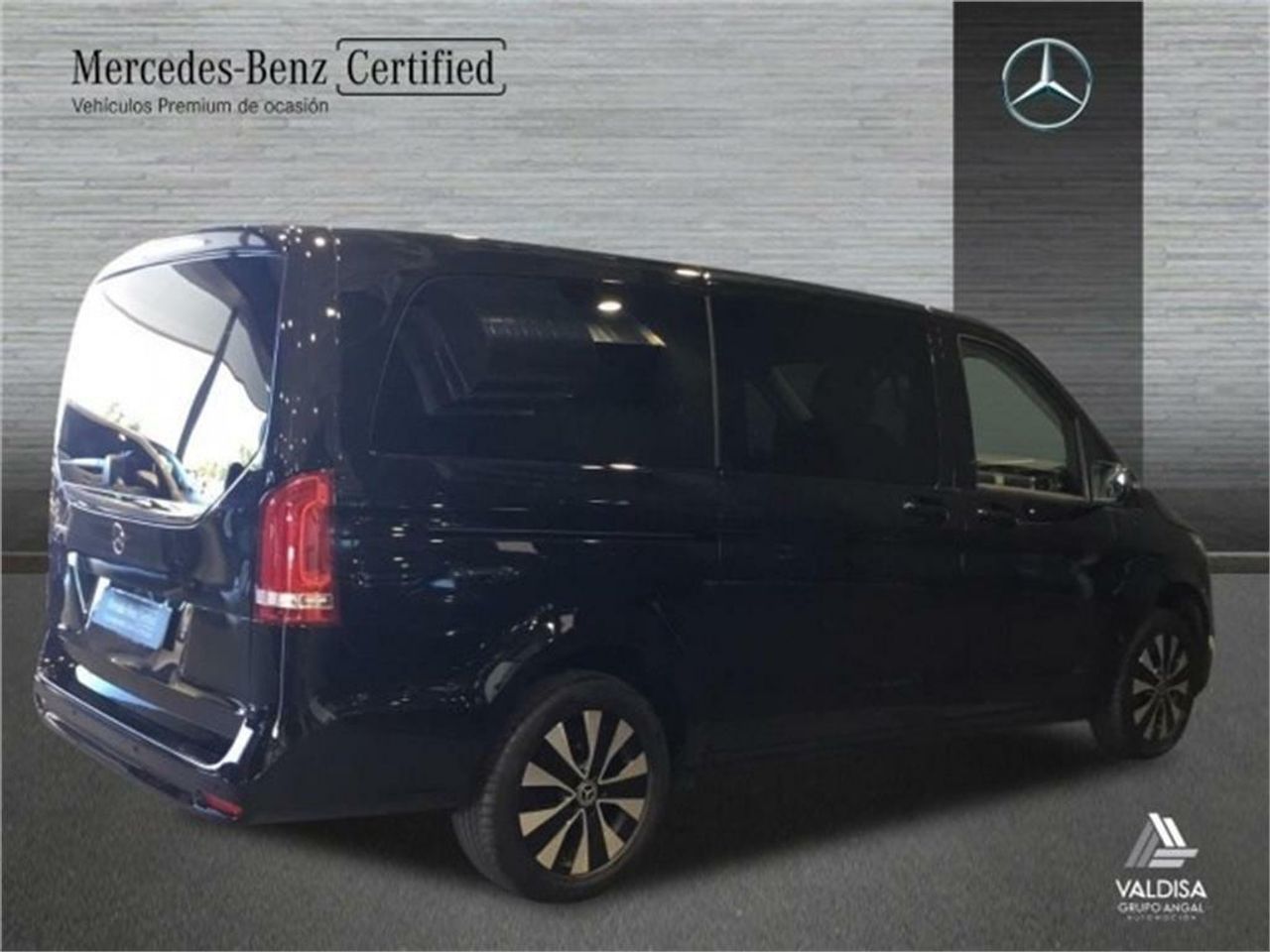 mercedes clase v 2023 / foto grande (3)