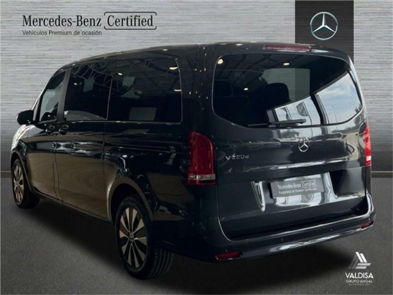 mercedes clase v 2023 / foto grande (3)