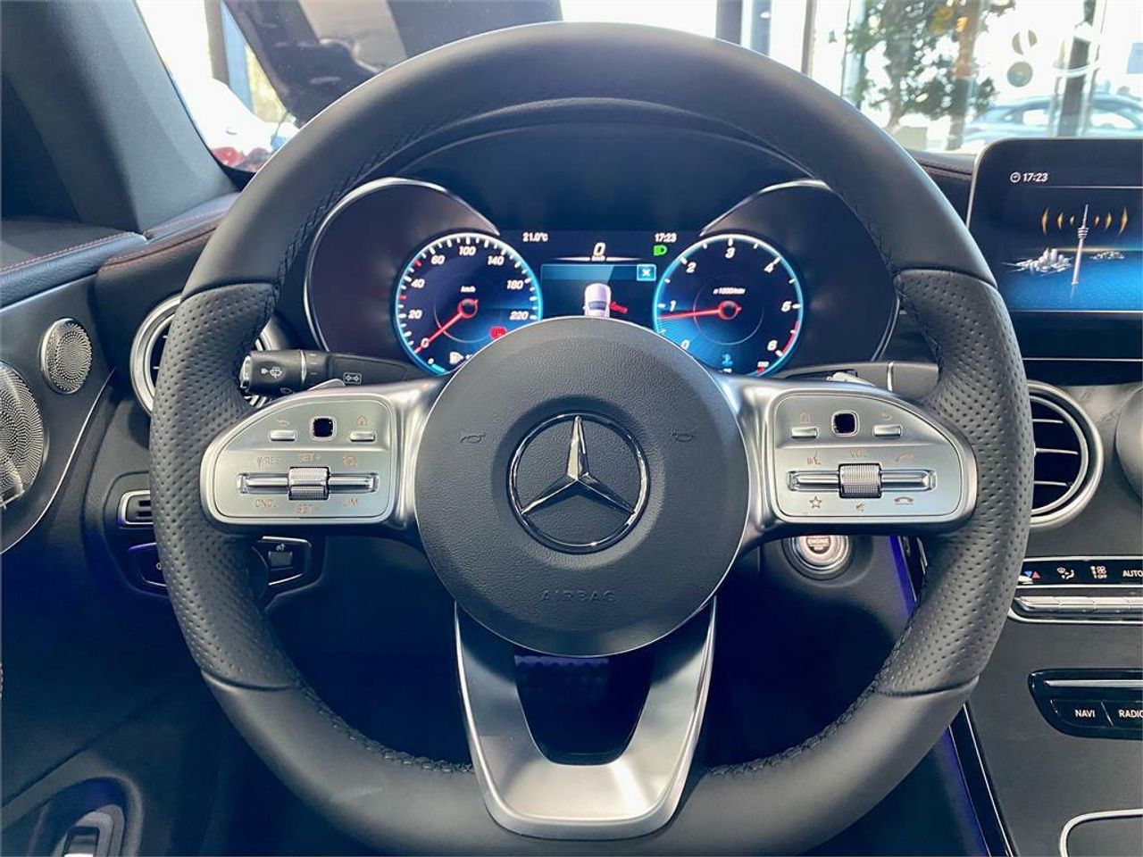 mercedes clase c 2023 / foto grande (3)