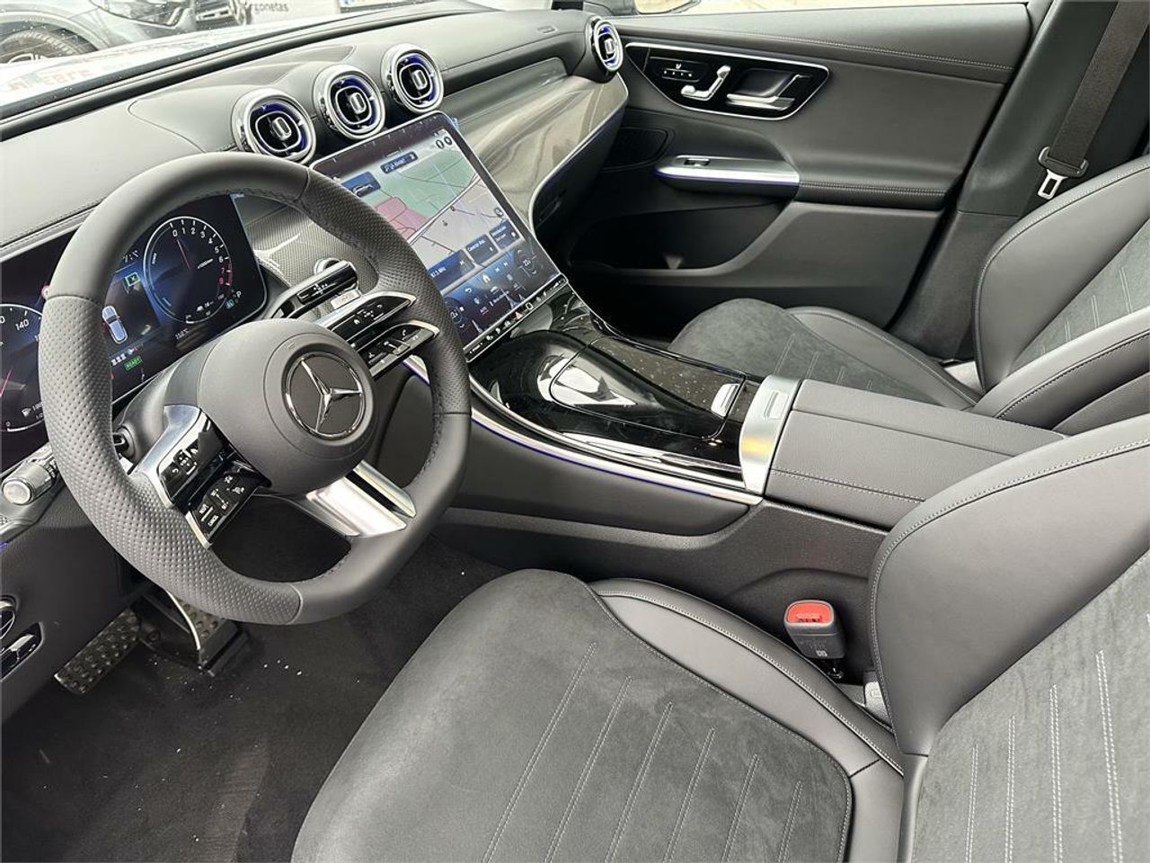 mercedes glc 2024 / foto grande (3)