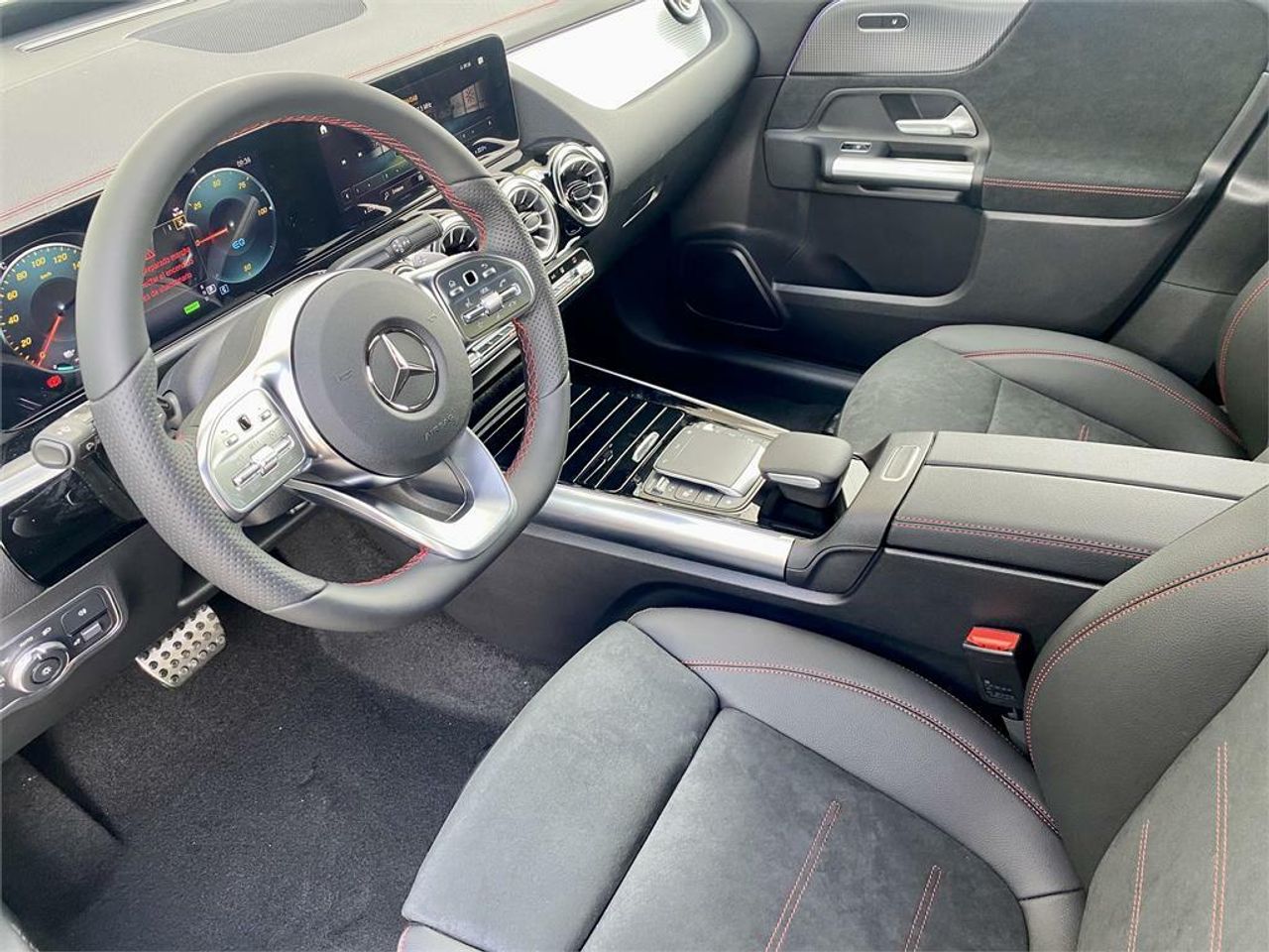 mercedes eqa 2024 / foto grande (3)