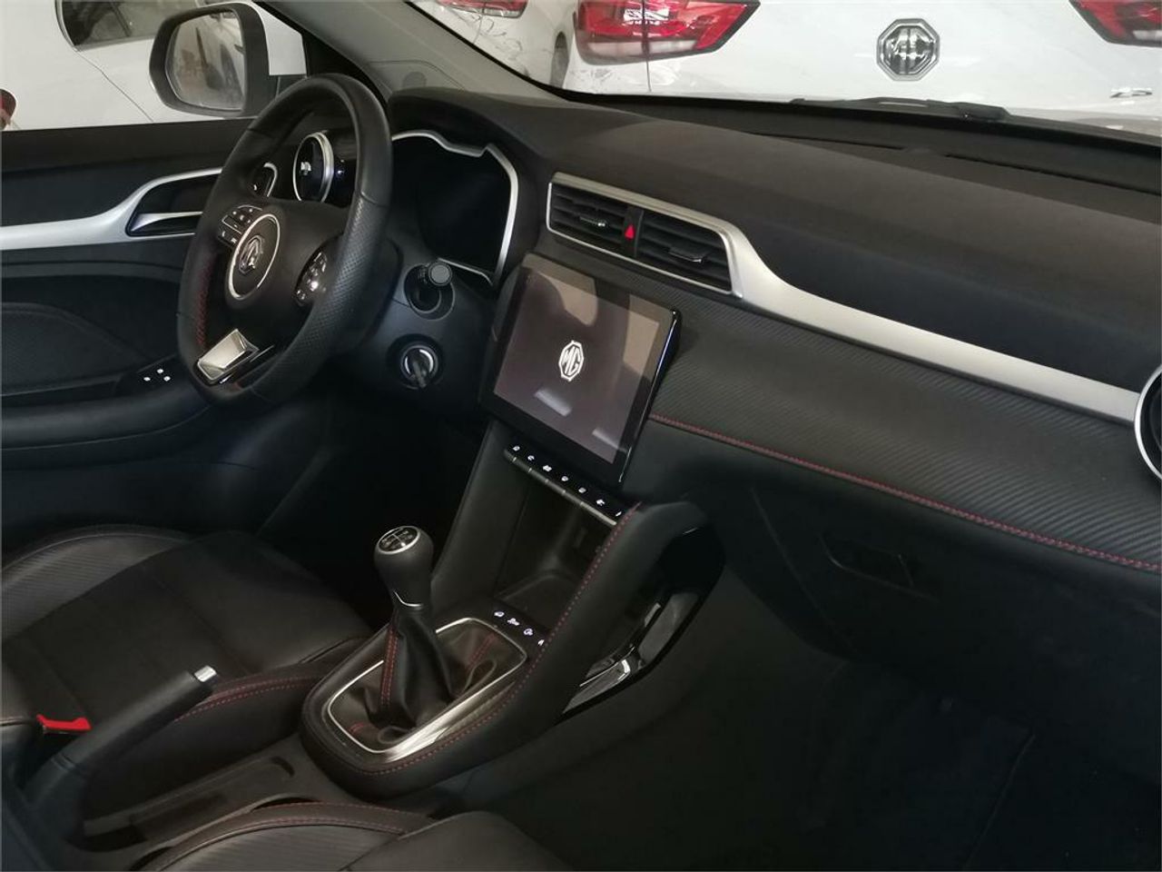 mg zs 2023 / foto grande (3)