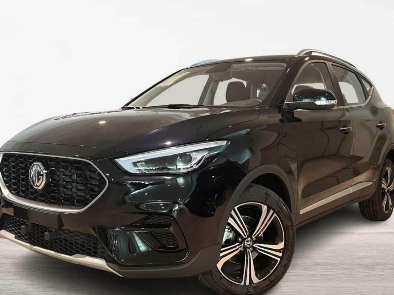 Neumaticos 2356015  de segunda mano - mg zs 2025 /