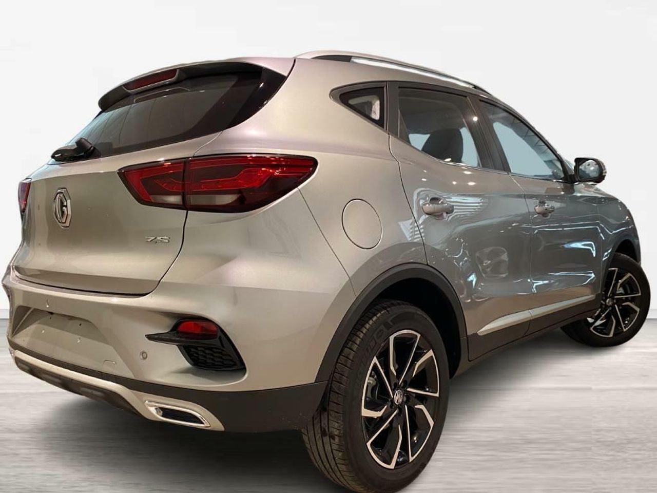 mg zs 2025 / foto grande (2)