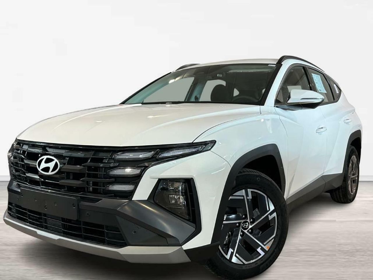 Hyundai bayon 2024 con sistema activo de deteccion de angulos muertos  de segunda mano - hyundai tucson 2024 /