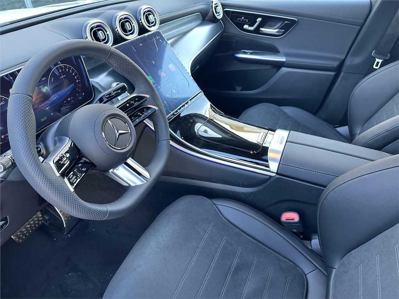 mercedes glc 2025 / foto grande (3)