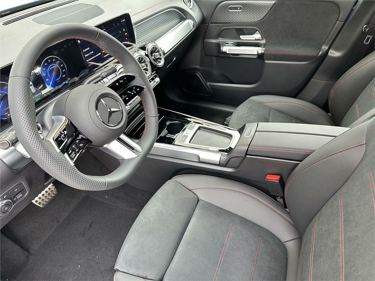 mercedes eqb 2025 / foto grande (3)