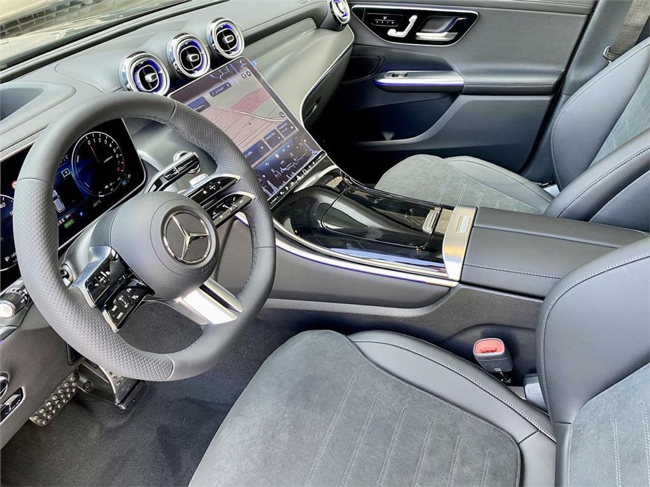 mercedes glc 2025 / foto grande (3)