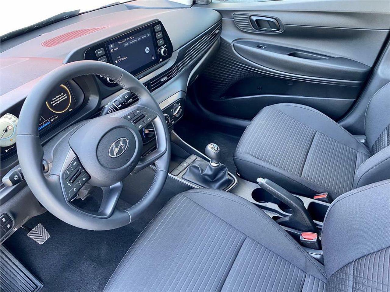 hyundai i20 2024 / foto grande (3)