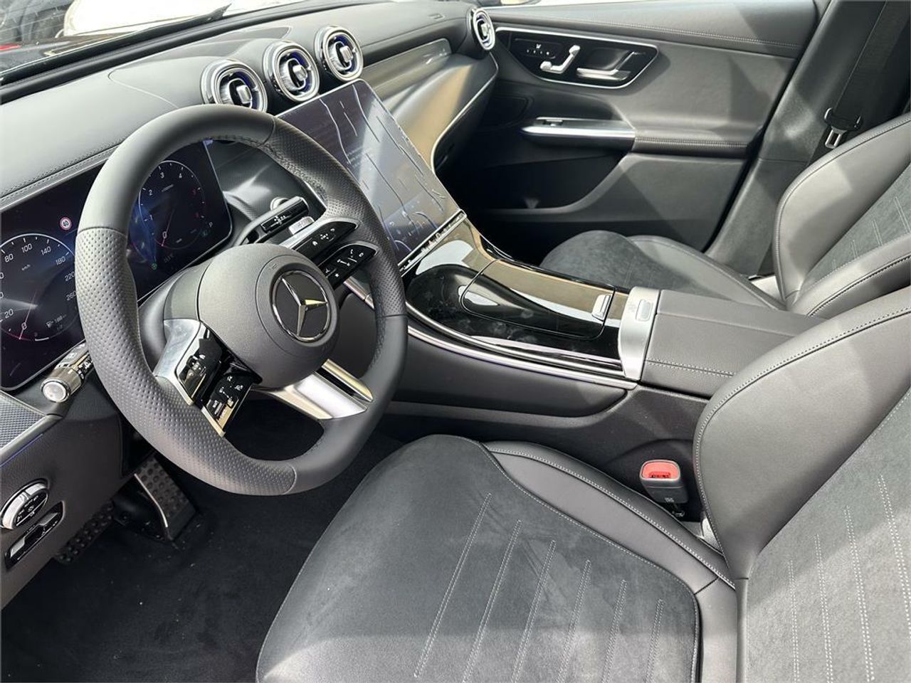 mercedes glc 2025 / foto grande (3)