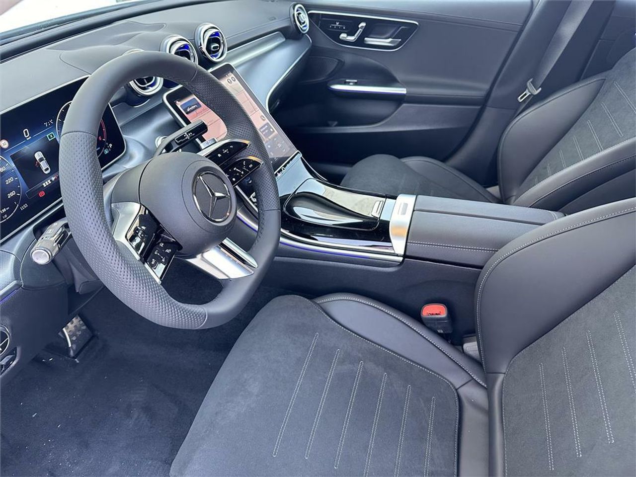 mercedes clase c 2025 / foto grande (3)