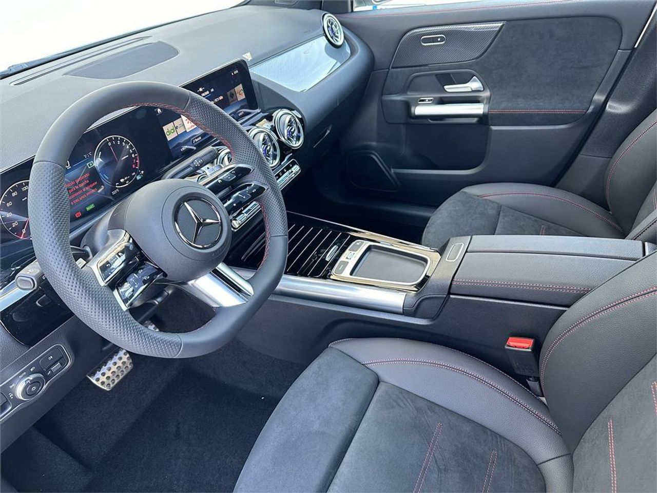 mercedes gla 2025 / foto grande (2)